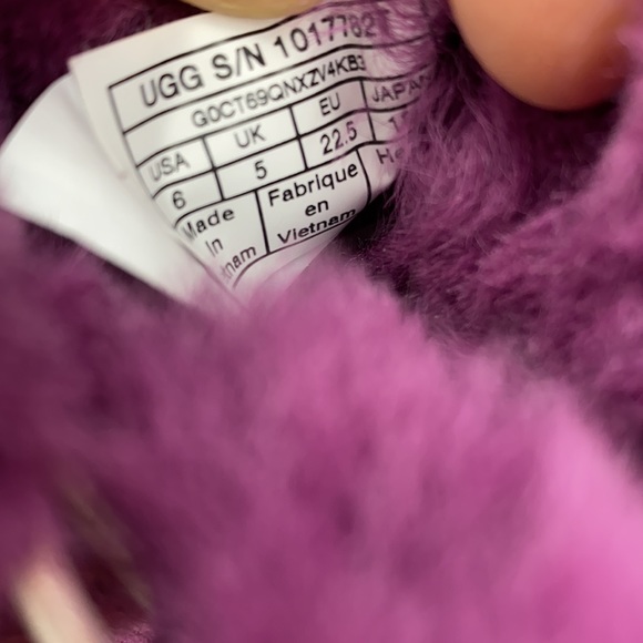 NWOT UGG kids purple boots size 6 - Picture 5 of 5